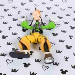 Goofy Kingdom Hearts II Action Figure By Bandai - Tamashii Nations S.H. Figuarts