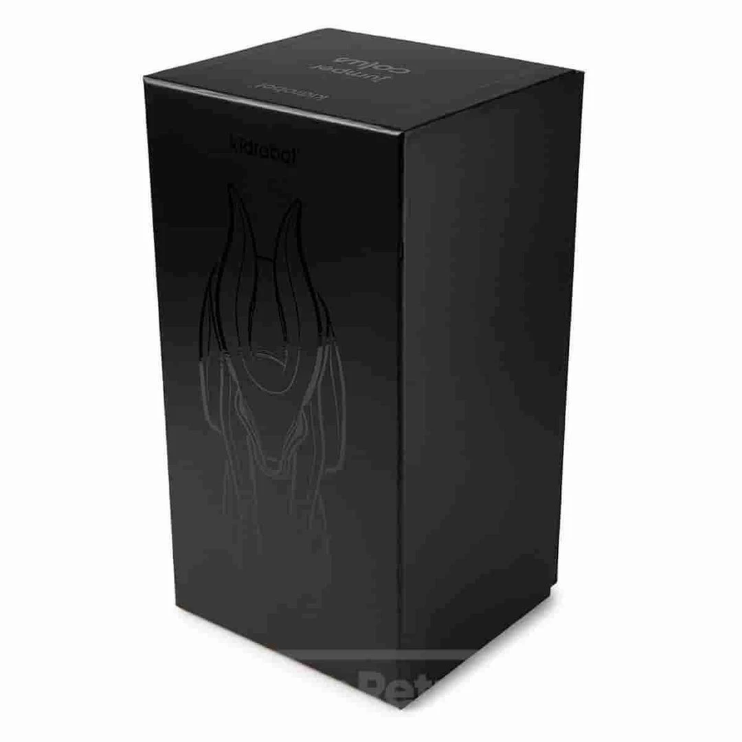 Jumper Art Figure In White Finish By Colus X Kidrobot