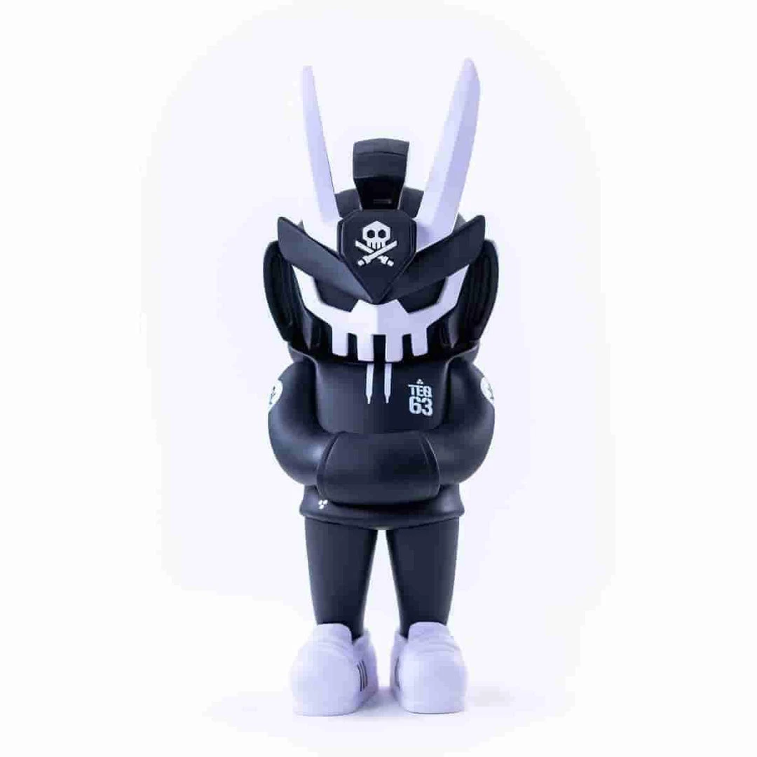 MEGA TEQ 63 Black - 12.5 Inch Medium Art Figure By Martian Toys X Quiccs