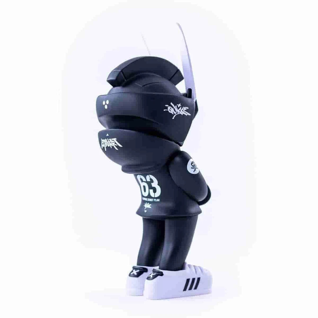 MEGA TEQ 63 Black - 12.5 Inch Medium Art Figure By Martian Toys X Quiccs