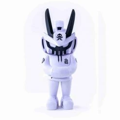 MEGA TEQ 63 White - 12.5 Inch Medium Art Figure By Martian Toys X Quiccs