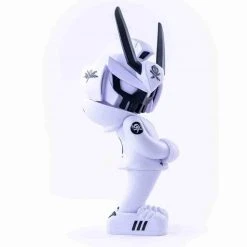 MEGA TEQ 63 White - 12.5 Inch Medium Art Figure By Martian Toys X Quiccs