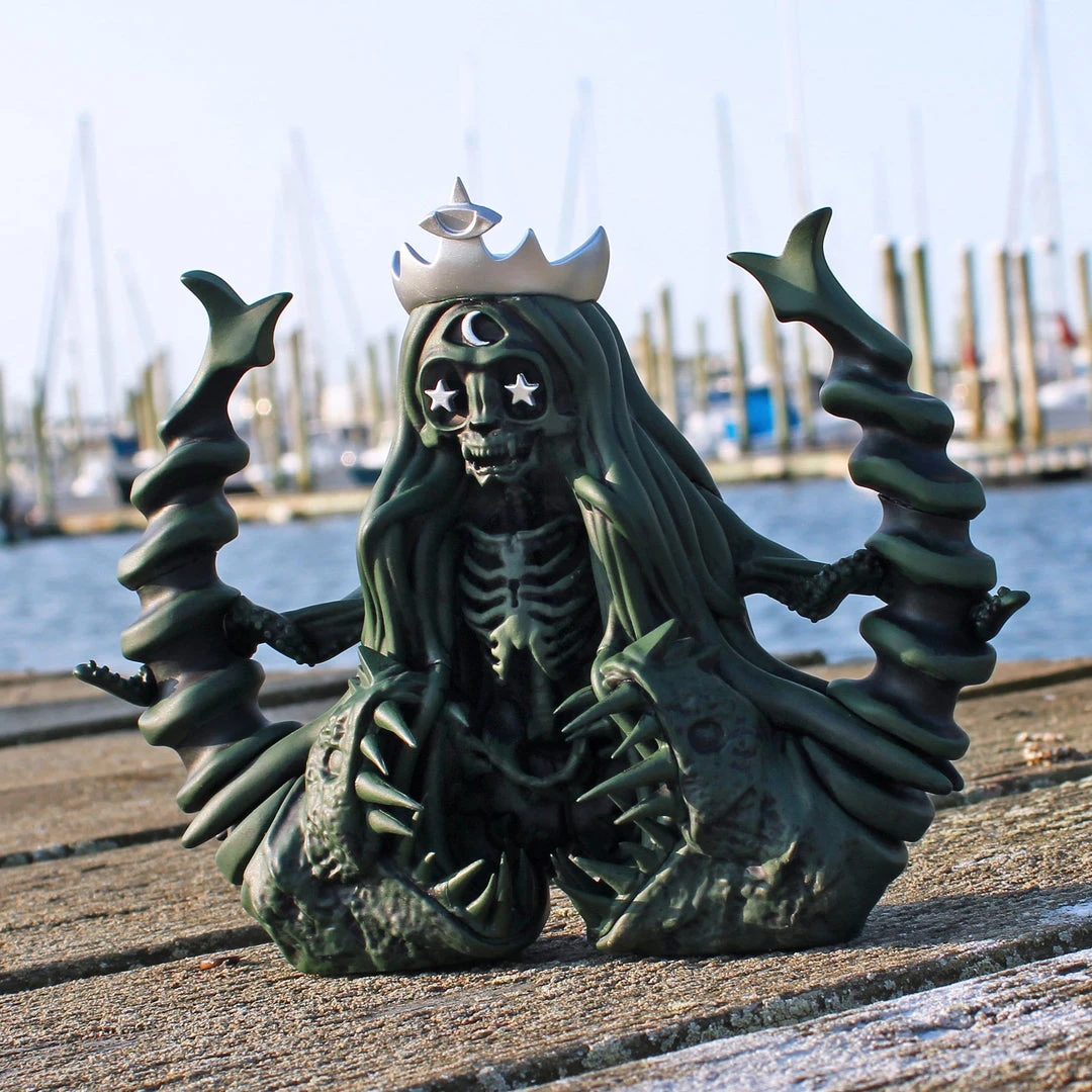 Slave To The Siren OG Combo Medium Figure And Tumbler By RXse7en X Martian Toys