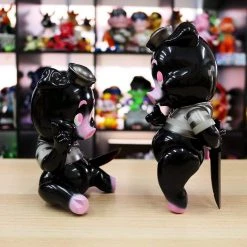 IamRetro.com Piggums Kuro-Buta Sofubi By Black Book Toys X Frank Kozik